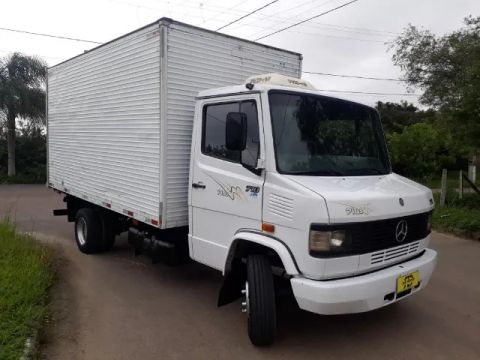 Mercedes-Benz 710 2012 Bau