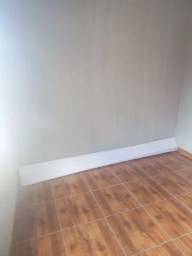 Casa pequena tipo kitnet Av Brasil Campo Grande