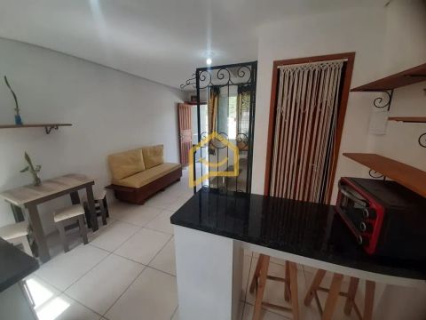 Casa para Locação no Rio Tavares - 2 Dormitórios c/ Garagem