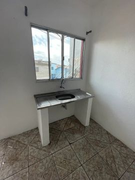 aluga 3 cômodos independente SEM DEPÓSITO