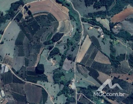 MUZAMBINHO/MG  [Fração ideal de 50% sobre] Terreno Rural com  hectares em Belém