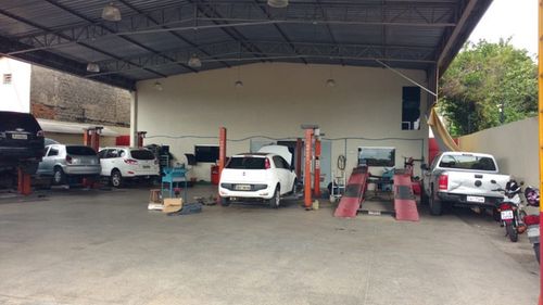 Predio comercial na Av. Barão de Castelo Branco em Teresina-PI