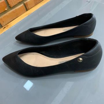 Sapatilha cor preta 