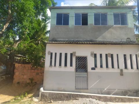 Casa com 2 quartos em ótima localização