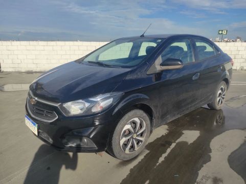 Prisma Sedan LT Manual completo