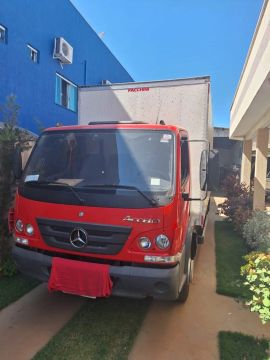 Acello 815 2016 carro extremamente novo!