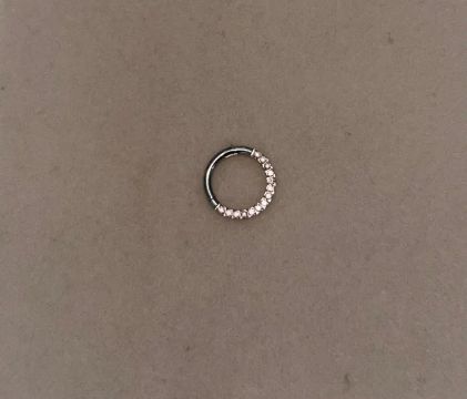 Piercing (argola) em titânio para daith