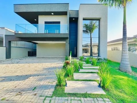 Sobrado em Condomínio Residencial Shamballa II - Atibaia