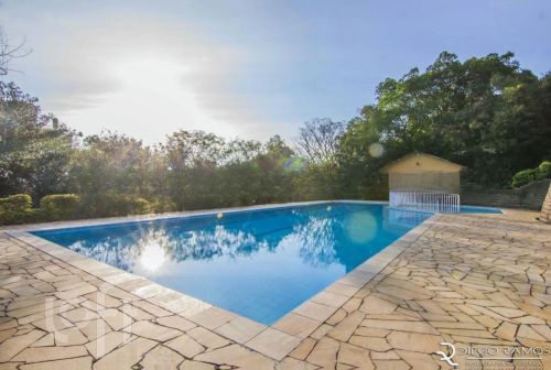 Apartamento à venda em Teresópolis com 61 m², 2 quartos, 1 vaga