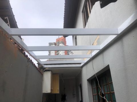 Cobertura em vidro 