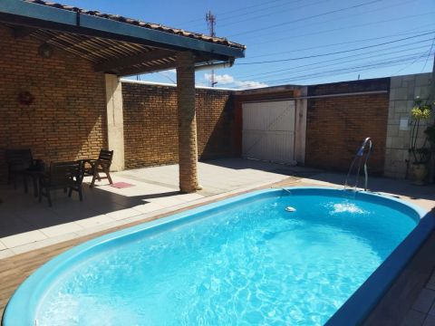 Casa com piscina para temporada