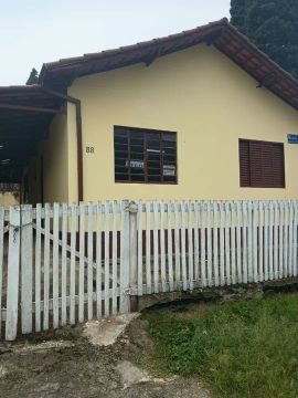 Casa térrea em ótima localização na serra da mantiqueira  no sul de Minas.
