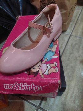 Vendo os 4 pares tamanho 27 