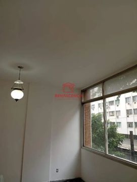 Apartamento com 2 Quartos em Copacabana.