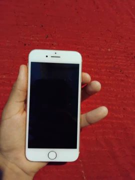 iPhone 8 - 64GB - Dourado