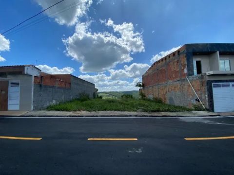 Vende-se Terreno - Catu/BA - Localização Privilegiada!