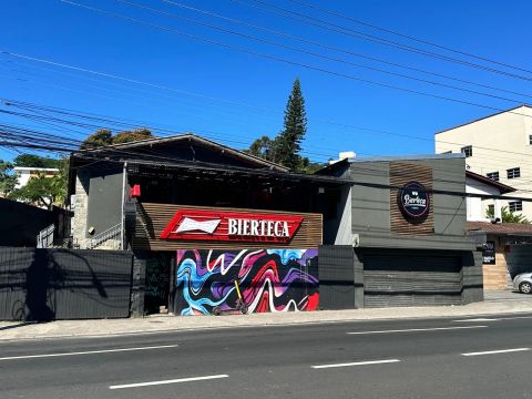 Passo excelente ponto em frente à UFSC (restaurante, pizzaria, bar, negócios diversos)