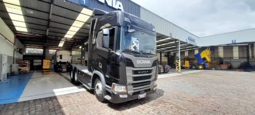 SCANIA 460 R SUPER A6X2 23/24 - SAIA LATERAL DEFLETORES, ADAS, GELADEIRA, PNEUS NOVOS.