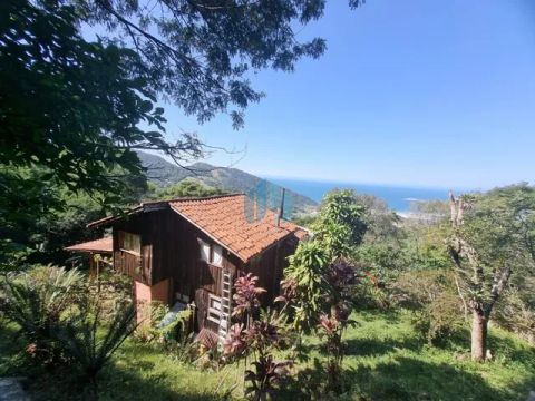 Belo Sítio Localizado no Bairro Siriú, em Garopaba, com Linda Vista Panorâmica!