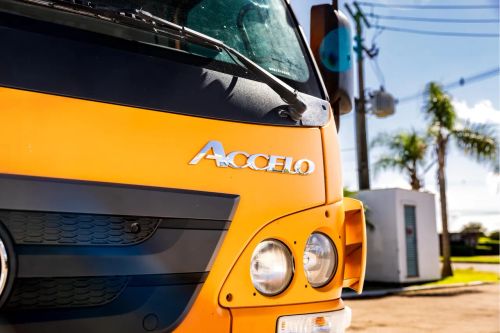 M Benz Accelo 1016