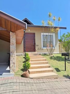 Oportunidade - Casa Térrea - Condomínio Residencial Mantiqueira - 3 Dormitórios - 150m².