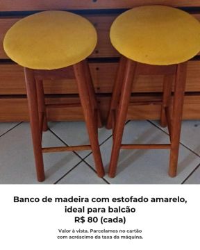 Bancos de madeira