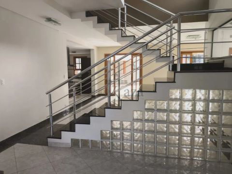 Oportuidade - Casa em Condomínio - Villa Branca - Residencial Villa Branca I -3 Dormitório
