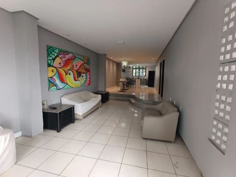 //Casa no São Jorge - 3 Qrts e garagem 