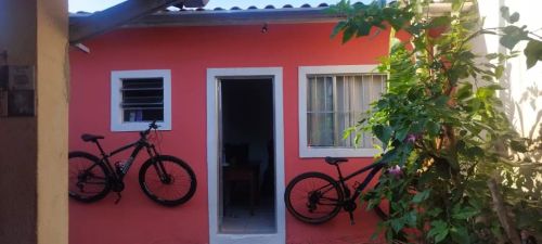 kitnet a  500 metros  da  praia  do centro, para  ate 4 pessoas, maximo 7