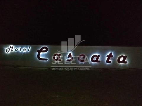 Motel na PR 484 em direção a Quedas do Iguaçu com 8 apartamentos, funcionando