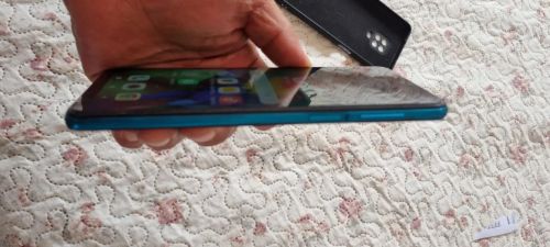 Celular Android em ótimo estado vendo ou troco 