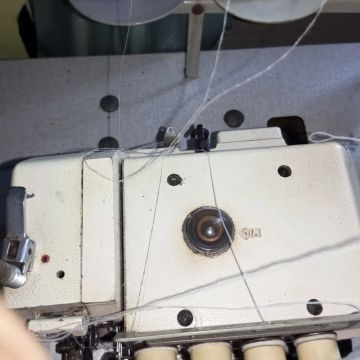 Máquina de Costura Interloque 