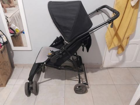 Carrinho, bebê conforto e andajar