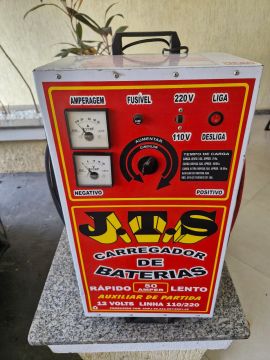 Carregador de Baterias J.T.S 50A 12V 110/220V