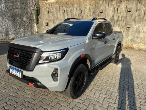 Frontier Pro4x 21000 kms na garantia