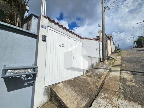 Casa com 3 dormitórios à venda, 152 m² por R$ 380.000 - São José - Poços de Caldas/MG