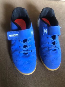 Chuteiras Umbro Infantil - Azul - Tamanho 34