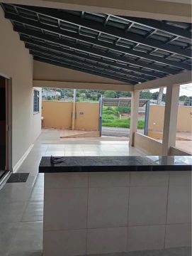 Área de Laser 290m 1 quarto , sala cozinha e bananeiro! Garagem, piscina ? 
