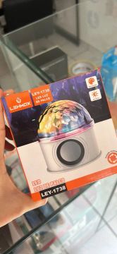 Caixa de som com globo
