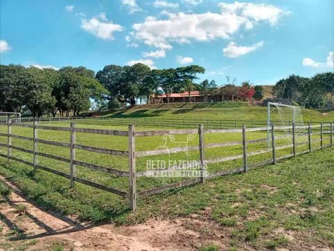Imóvel para venda tem 8676800 metros quadrados em Zona Rural - Carapebus - RJ