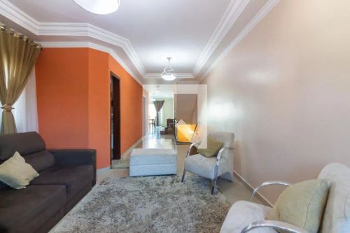 Casa à Venda - Centro, 3 Quartos, 331 m2