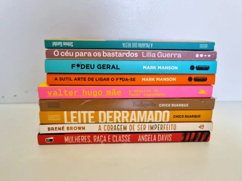 Livros diversos (30 reais cada)