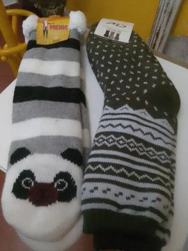 Meias quentinhas para o inverno c/antiderrapante  vendidas separadamente 