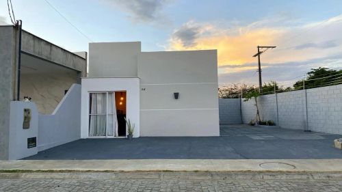 Casa para alugar em condomínio semi mobiliada