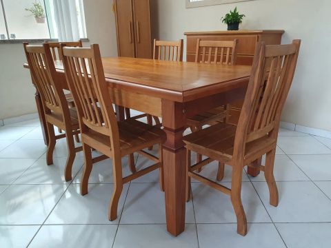 Mesa de madeira peroba rosa com 6 cadeiras 