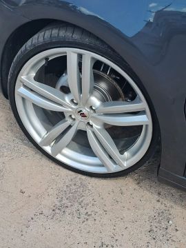 Rodas aro 20 com pneus pouco usados