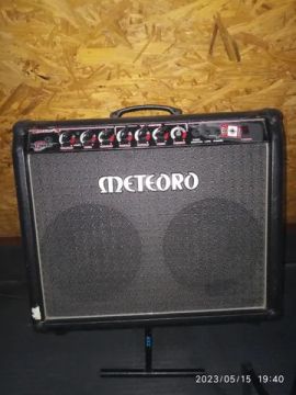 caixa amplificadora para guitarra (cubo) meteoro 100g
