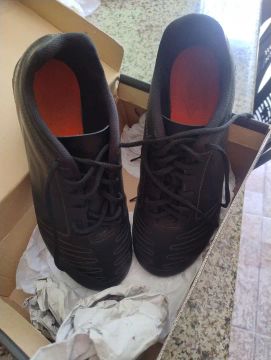 CHUTEIRA DE CAMPO UMBRO NA CAIXA