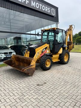 Retroescavadeira Caterpillar 416E