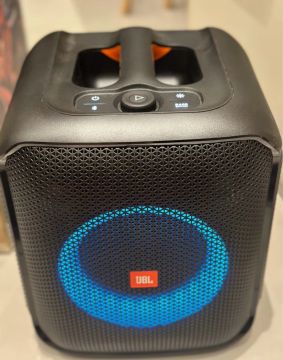 JBL PartyBox Encore Essentia 100w Utilizada poucas vezes 